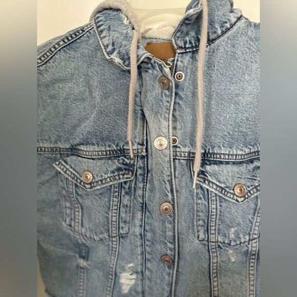 American eagle cropped distressed denim jacket with hood XS - Picture 16 of 16
